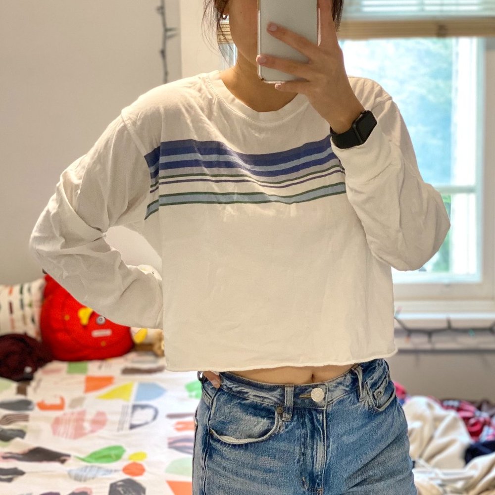American Eagle White/Blue Stripped Long Sleeve